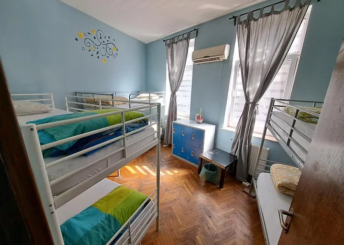 Funhouse * Bucureşti